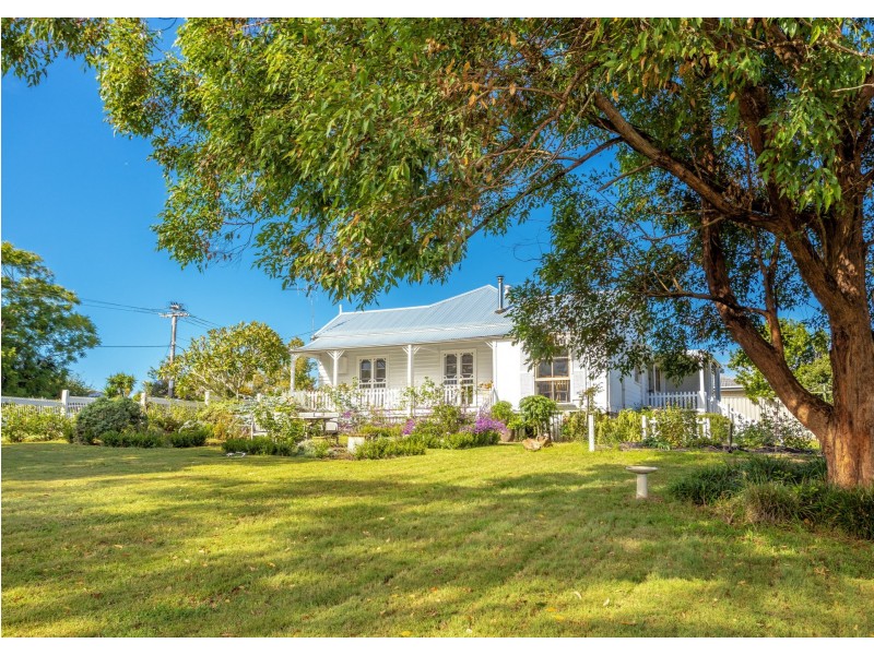 4 Washington Street, Tinonee NSW 2430