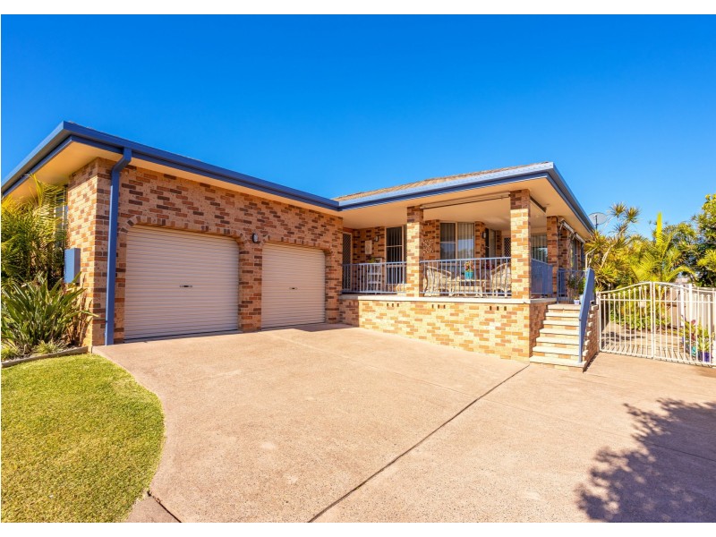 5 Kestrel Avenue, Old Bar NSW 2430