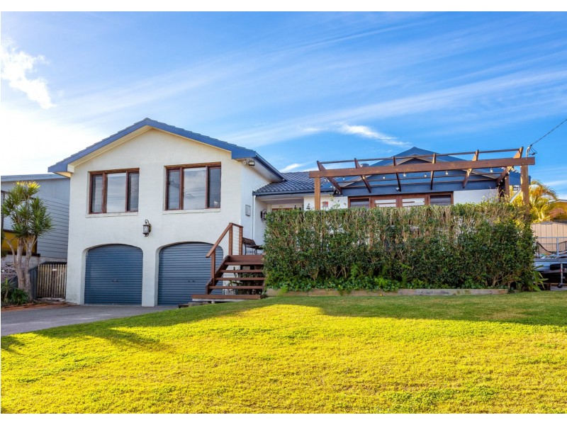 9 Smith Street, Old Bar NSW 2430