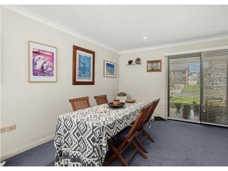 6 Banksia Close, Manning Point NSW 2430