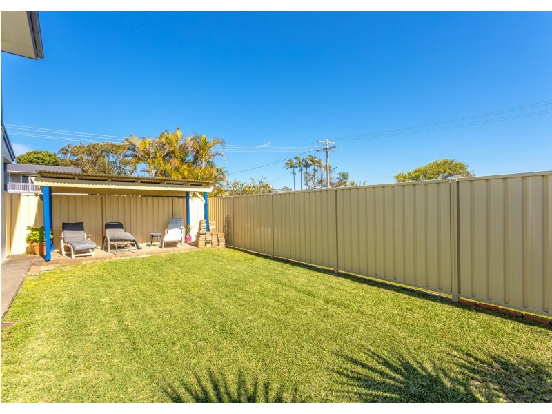 6 Banksia Close, Manning Point NSW 2430