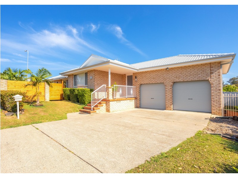 1 Gannet Crescent, Old Bar NSW 2430