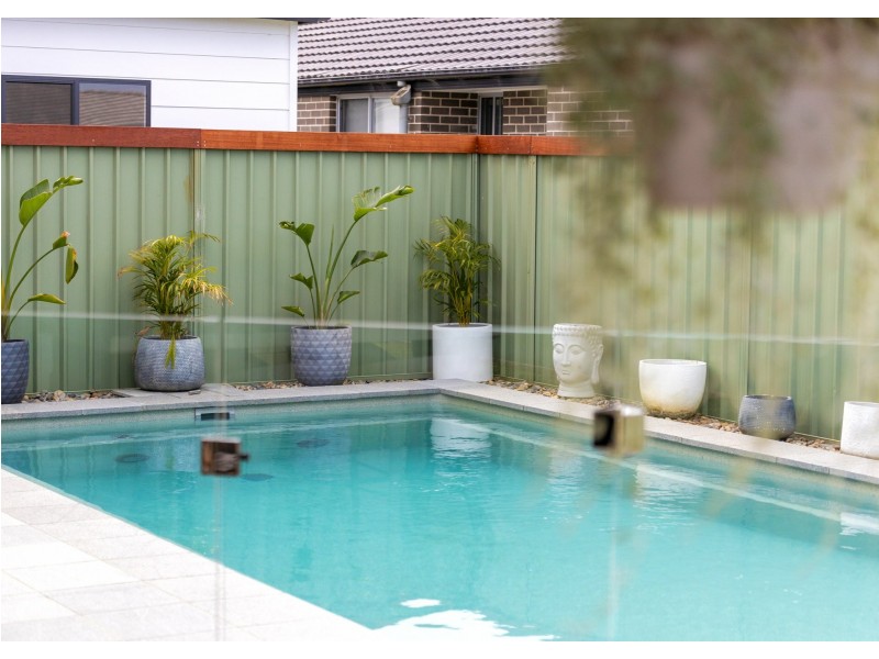 82 Albatross Way, Old Bar NSW 2430