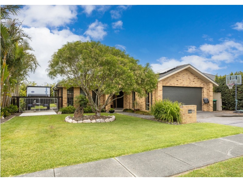 30 Albatross Way, Old Bar NSW 2430