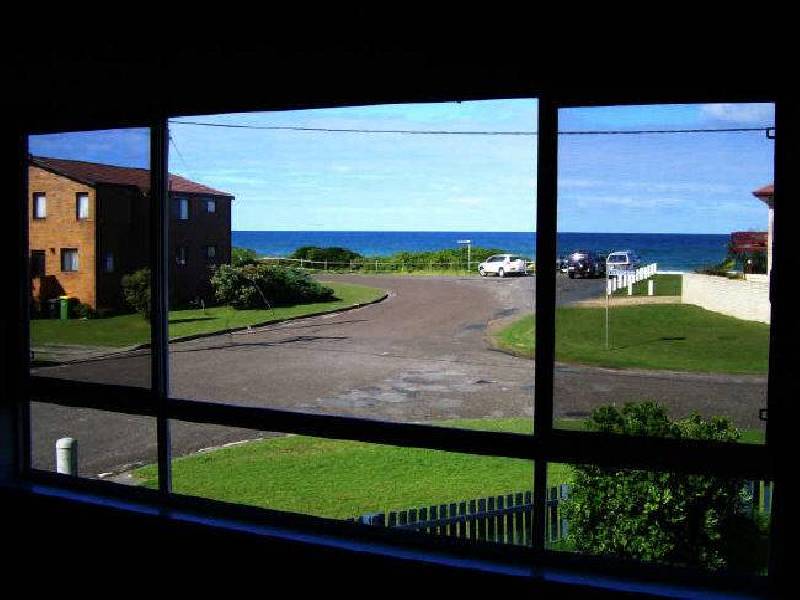 1 Lewis Street, Old Bar NSW 2430