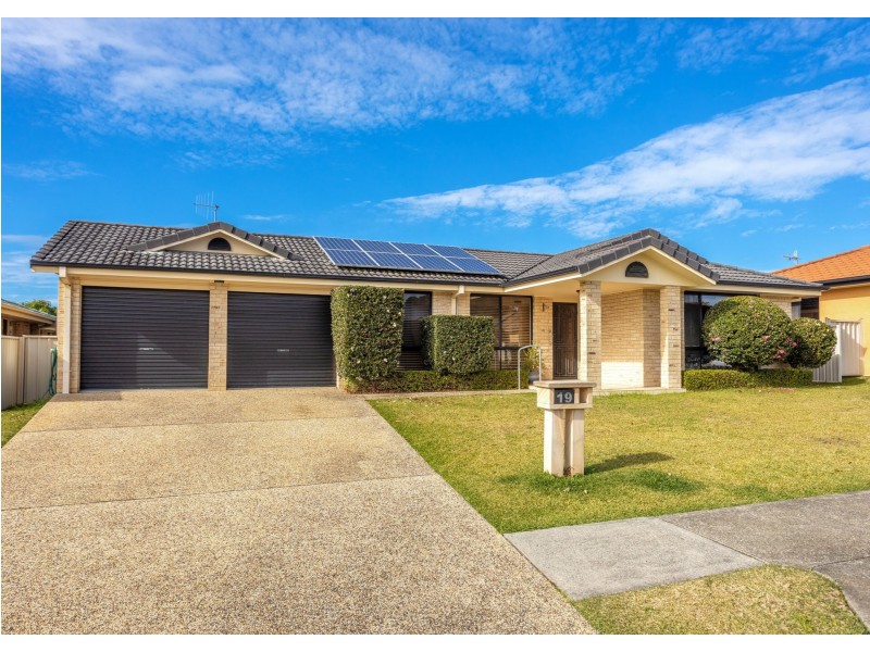 19 Bluehaven Drive, Old Bar NSW 2430