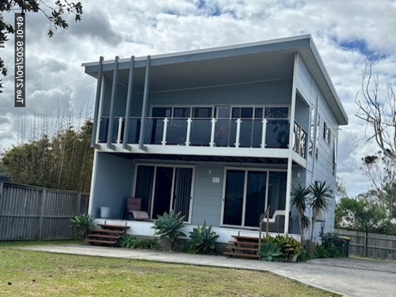 33 Lewis Street, Old Bar NSW 2430