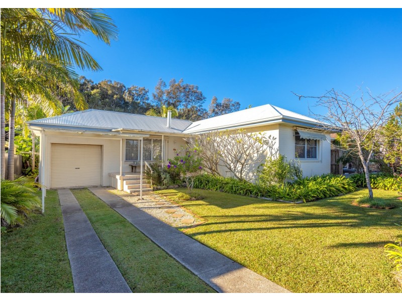 6 Richardson Street, Old Bar NSW 2430