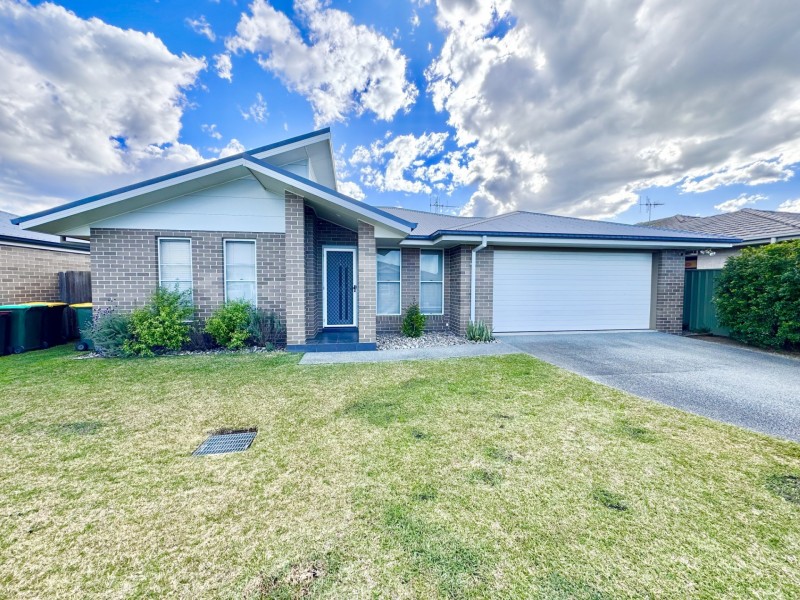 2/66 Bluehaven Drive, Old Bar NSW 2430