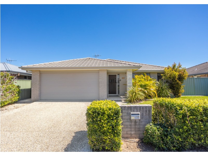 64 Bluehaven Drive, Old Bar NSW 2430