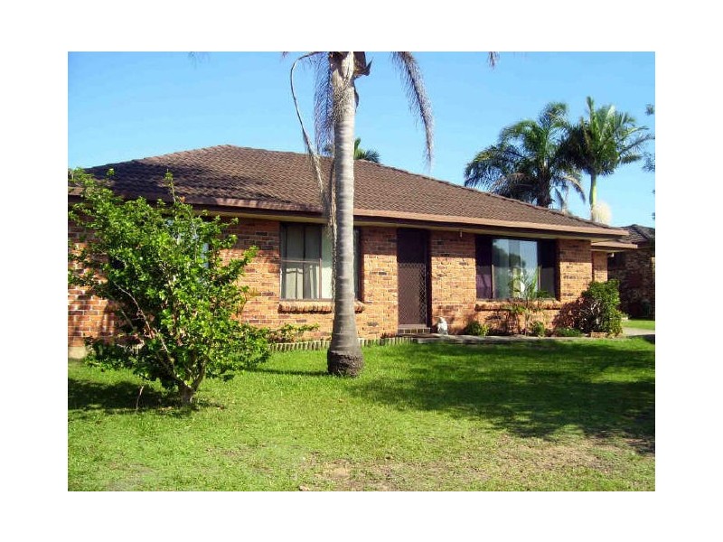 24 Suni Drive, Old Bar NSW 2430