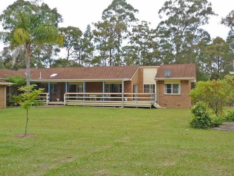 12 Kolinda Drive, Old Bar NSW 2430