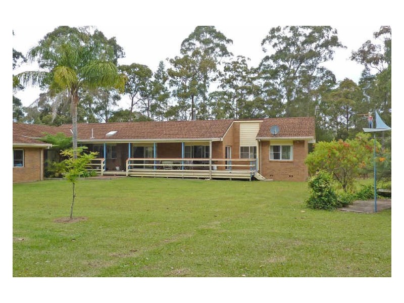12 Kolinda Drive, Old Bar NSW 2430