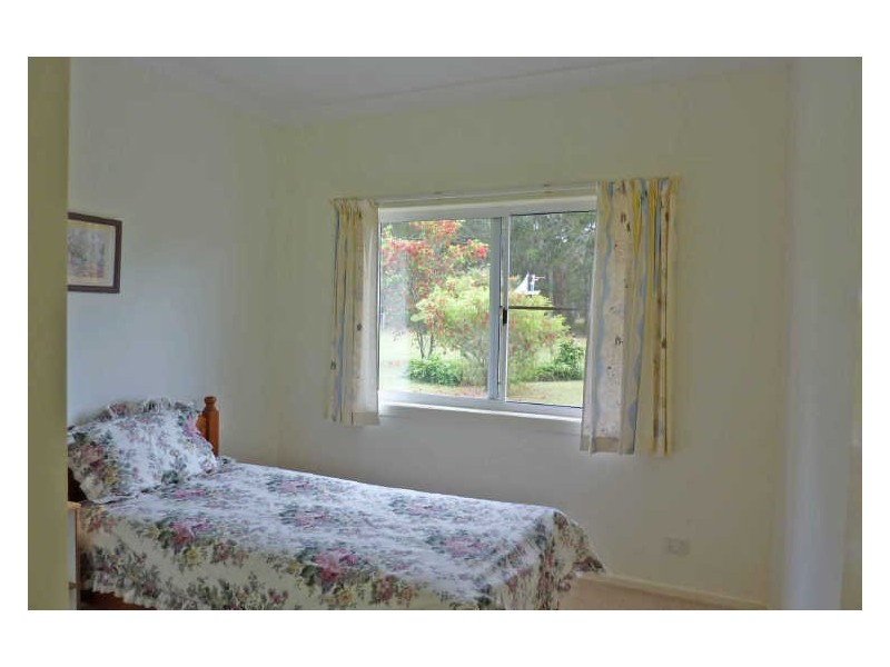 12 Kolinda Drive, Old Bar NSW 2430