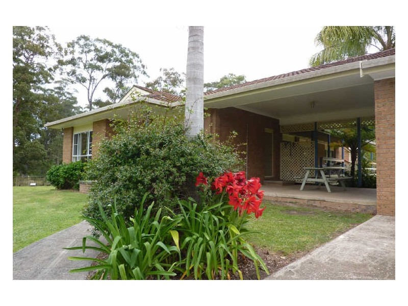 12 Kolinda Drive, Old Bar NSW 2430
