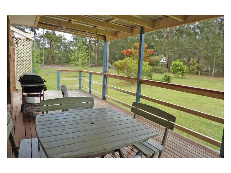 12 Kolinda Drive, Old Bar NSW 2430