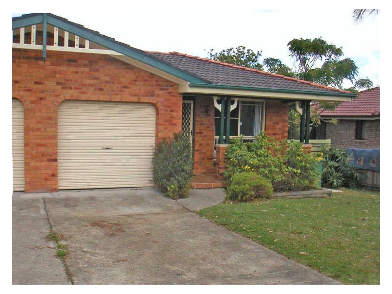 1/3 Silky Ash Close, Old Bar NSW 2430