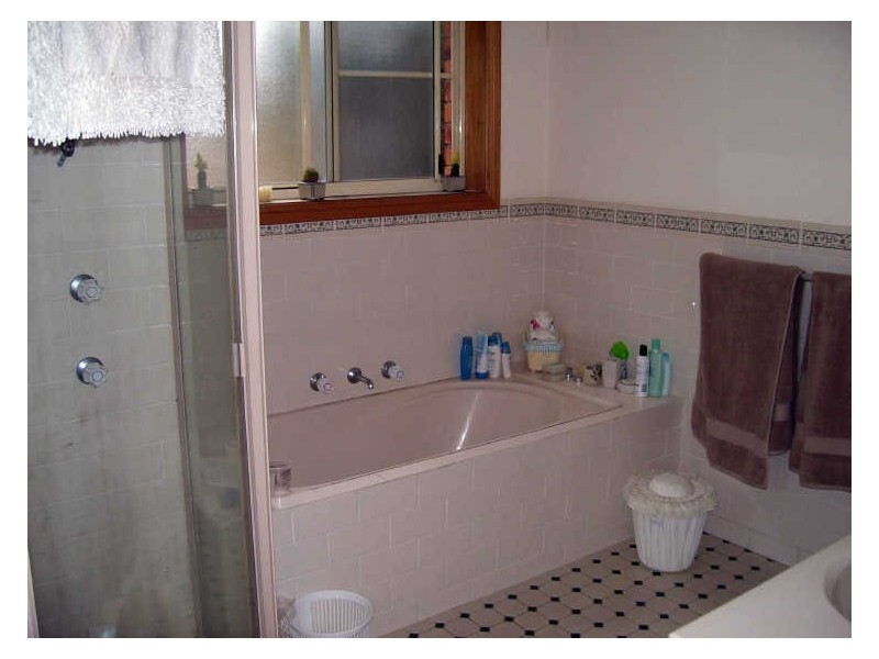 1/3 Silky Ash Close, Old Bar NSW 2430