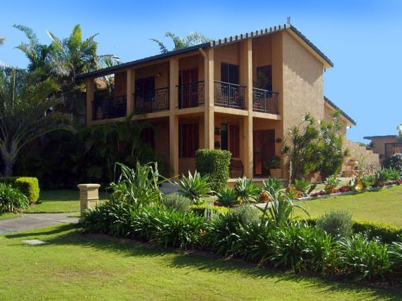 9 Lewis Street, Old Bar NSW 2430