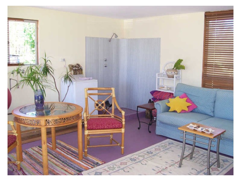 128 Old Bar Road, Old Bar NSW 2430