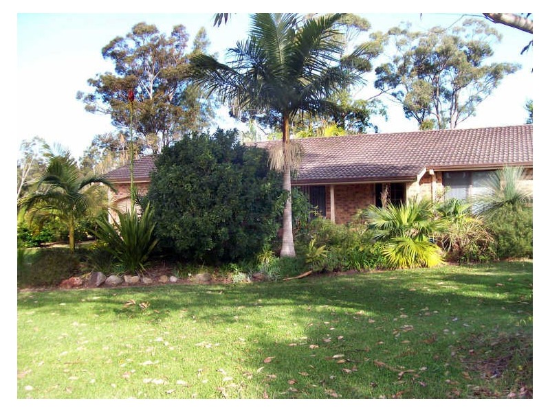 128 Old Bar Road, Old Bar NSW 2430