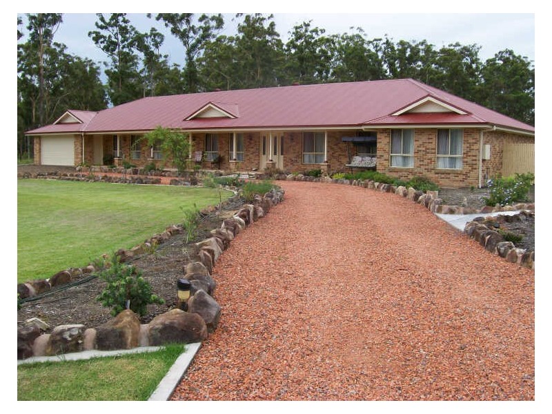 3 Arcadia Place, Pampoolah NSW 2430