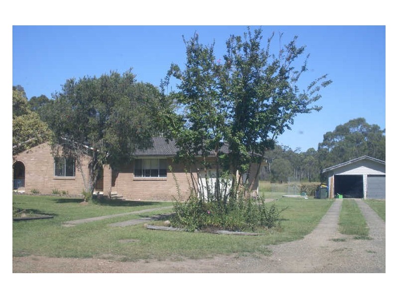 836 Old Bar Road, Old Bar NSW 2430