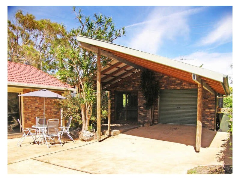 9 Oceanic Place, Old Bar NSW 2430