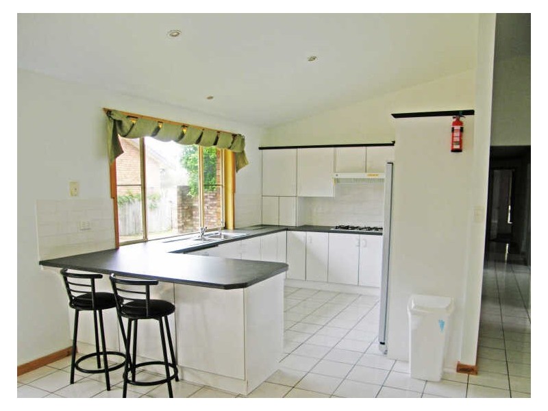 9 Oceanic Place, Old Bar NSW 2430