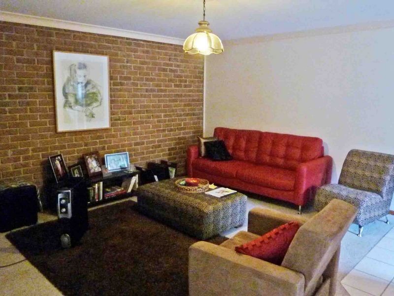 1/3 Drury Close, Old Bar NSW 2430