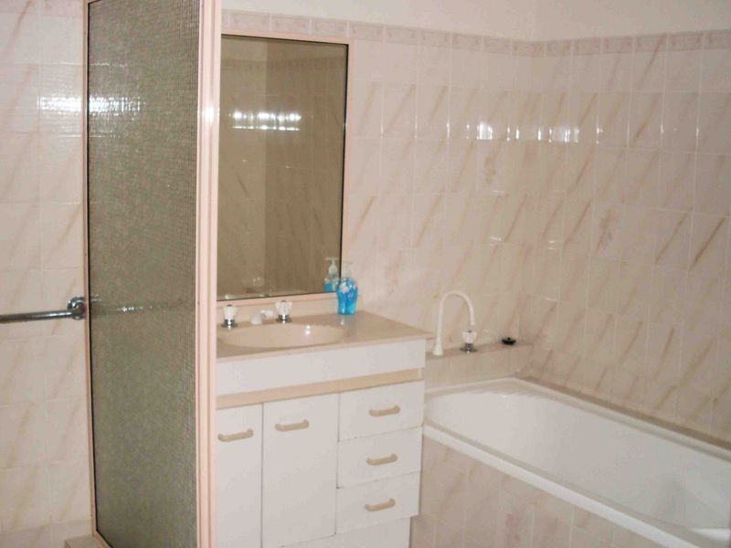 1/3 Drury Close, Old Bar NSW 2430