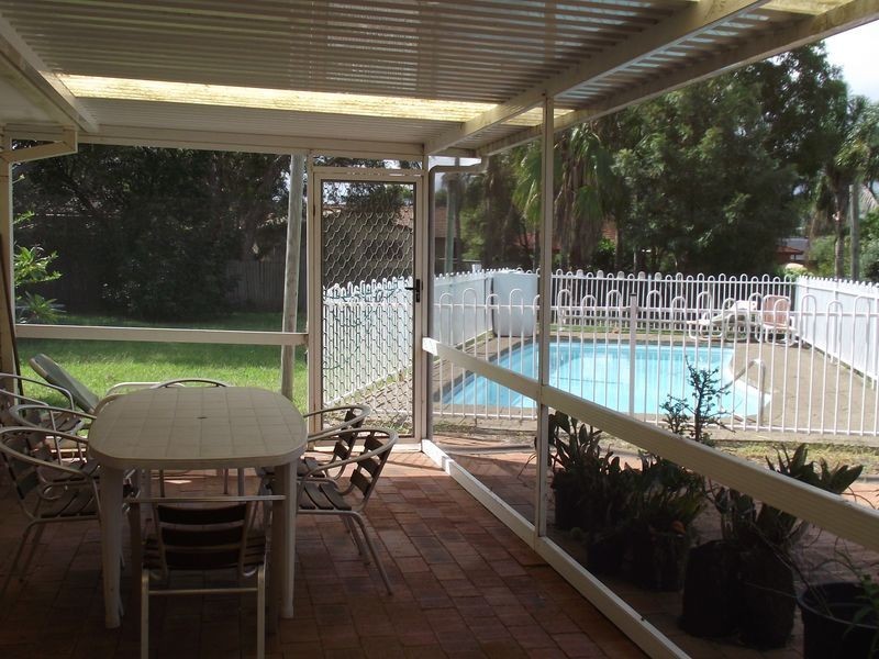 3 Pryor Crescent, Old Bar NSW 2430