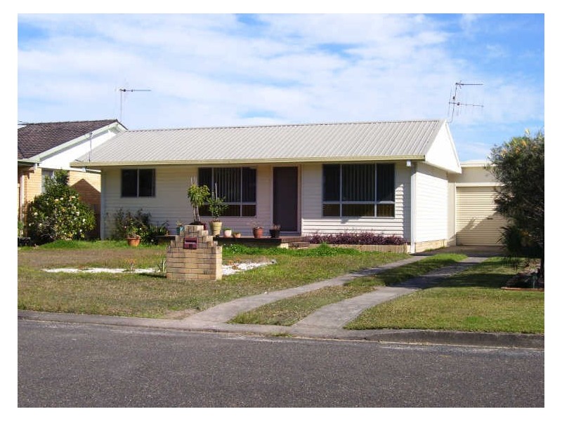 7 Richardson Street, Old Bar NSW 2430