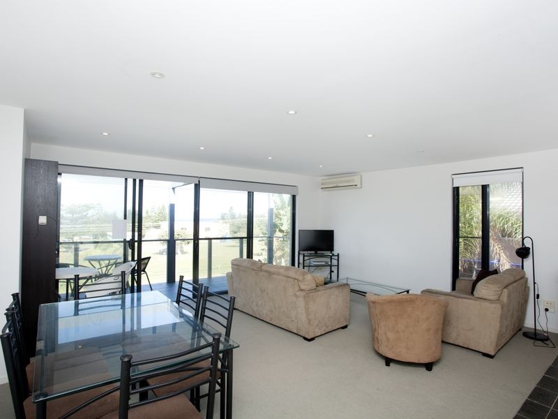 3/7 Ungala Road, Old Bar NSW 2430