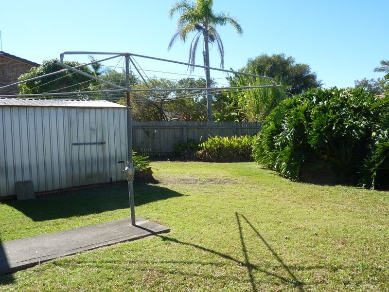 20 Joel Drive, Old Bar NSW 2430