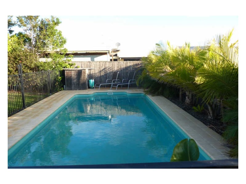 4 Bluehaven Drive, Old Bar NSW 2430