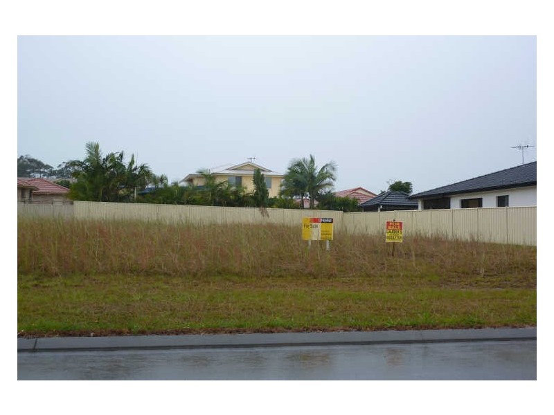 17 Shantull Drive, Wallabi Point NSW 2430