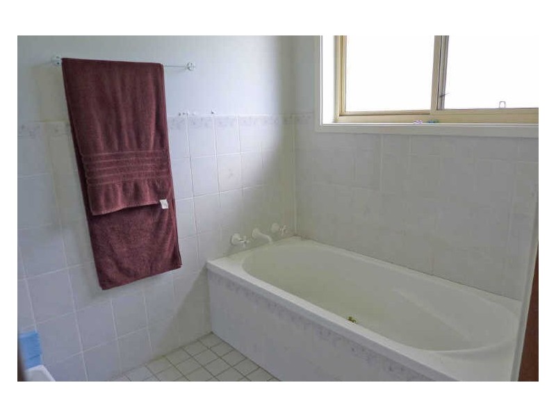 1 Rushby Drive, Old Bar NSW 2430