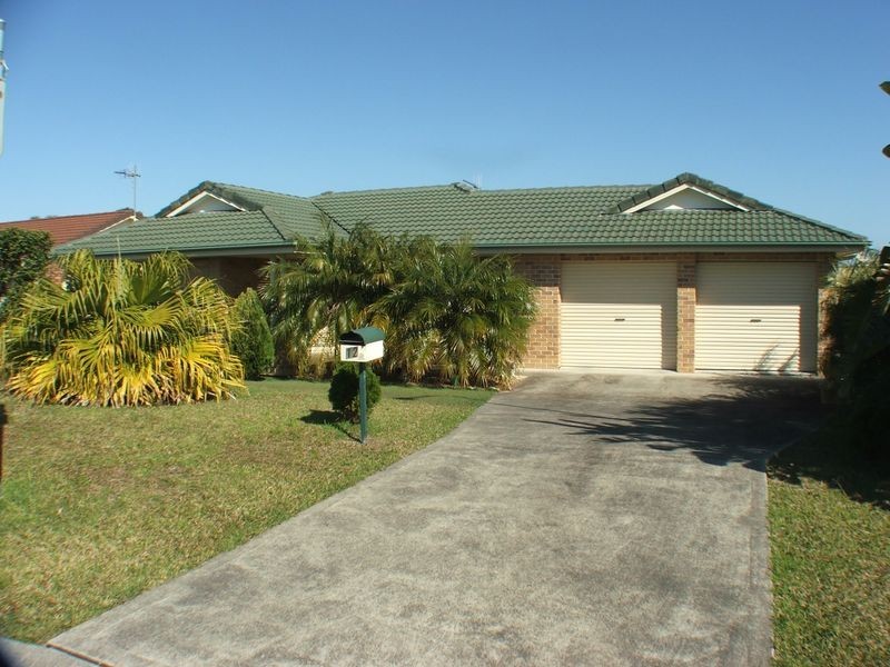 12 Leopardwood Street, Old Bar NSW 2430