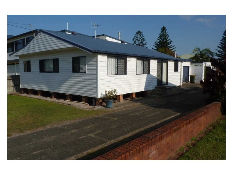 13 Manning Street, Manning Point NSW 2430