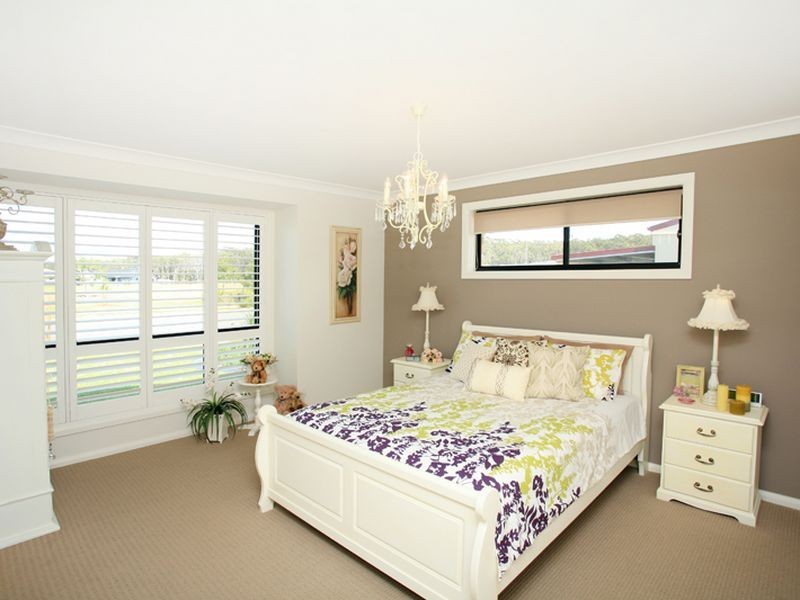 29 Bluehaven Drive, Old Bar NSW 2430