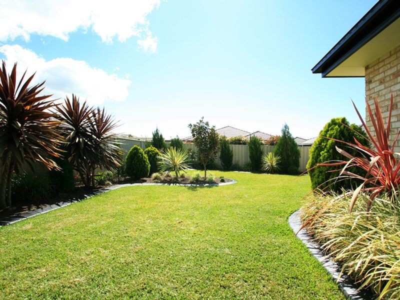 29 Bluehaven Drive, Old Bar NSW 2430