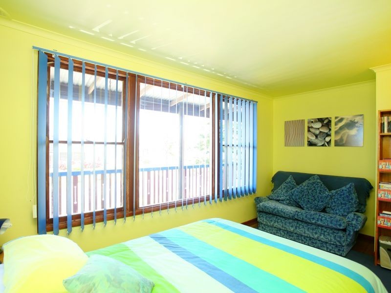 1 Tirriki Street, Old Bar NSW 2430