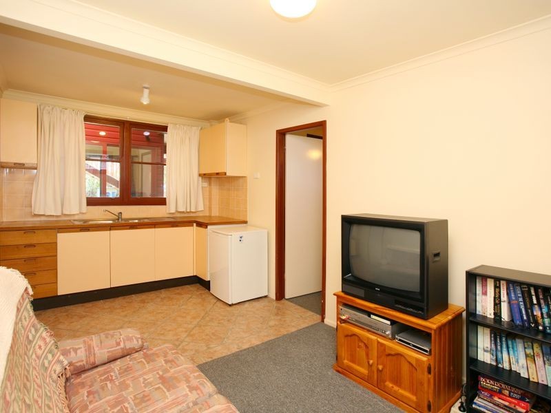 1 Tirriki Street, Old Bar NSW 2430
