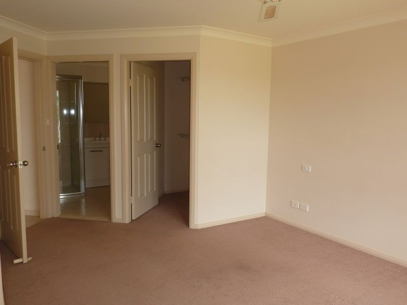 6 Albatross Way, Old Bar NSW 2430