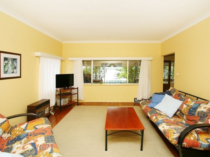 93 Main Street, Manning Point NSW 2430