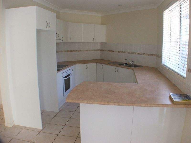 2/6 Bryan, Old Bar NSW 2430