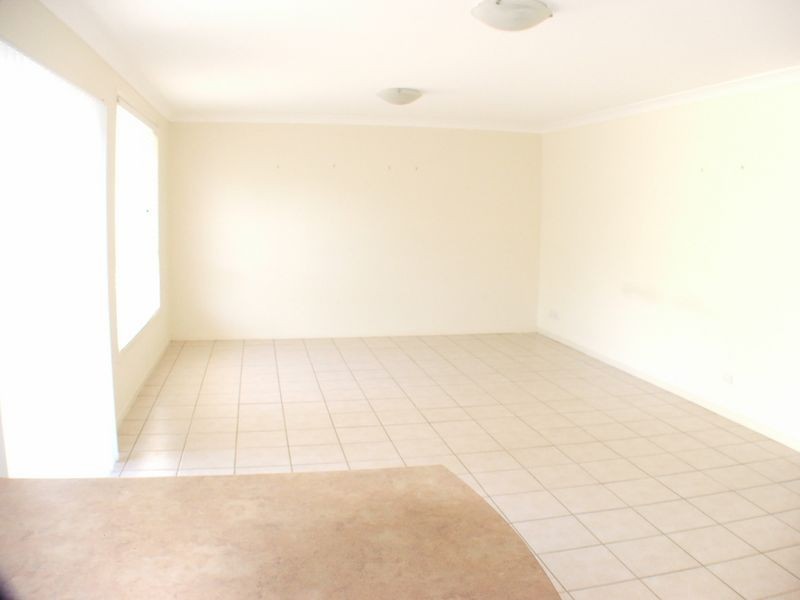 2/6 Bryan, Old Bar NSW 2430