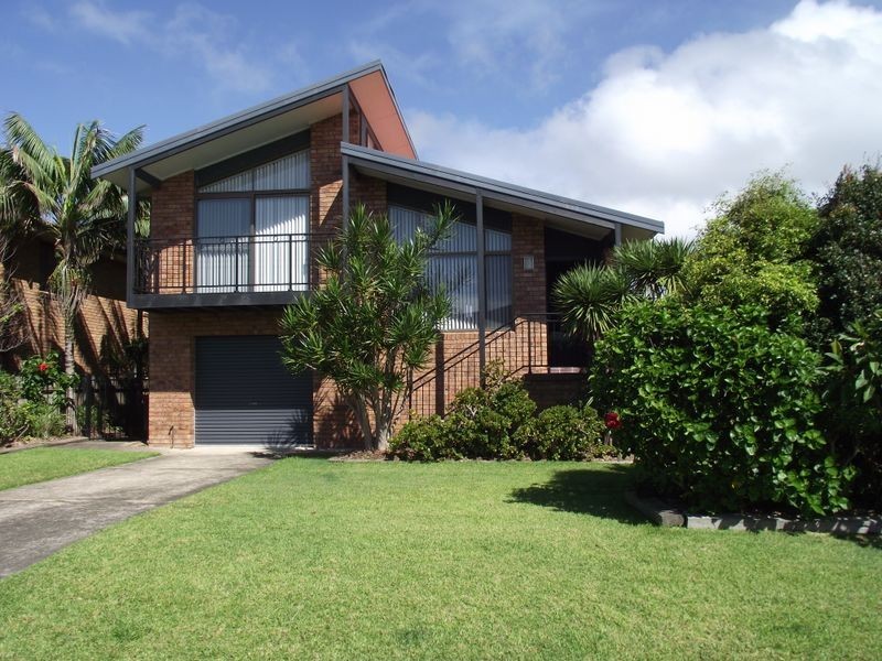33 Ocean Drive, Wallabi Point NSW 2430