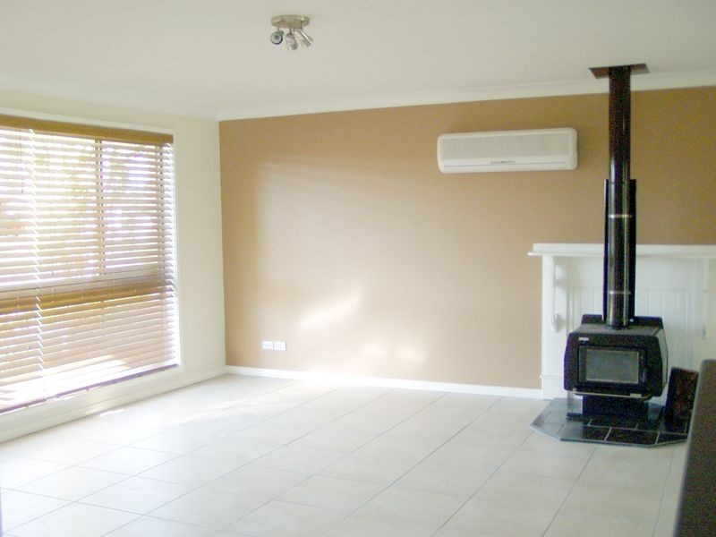 12 Drury Close, Old Bar NSW 2430